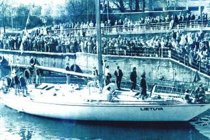 Pirmajam Lietuvos buriuotojų žygiui per Atlantą – 20 metų 