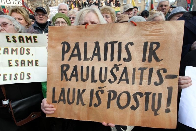Mitinge prie Seimo – kaltinimai R.Palaičiui ir Prezidentei