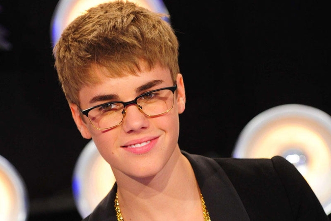 Justinas Bieberis dainuos su Mariah Carey 