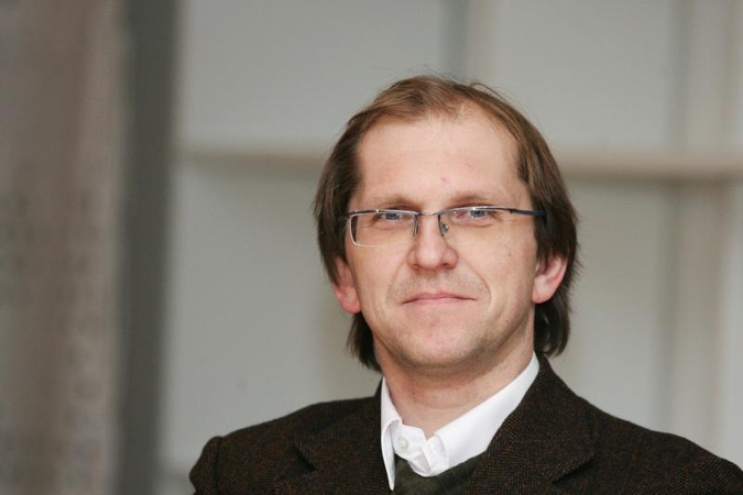Politologas: valdančiųjų medaus mėnuo baigėsi, darbų – nematyti