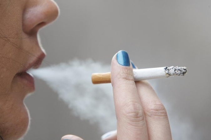 Jei nepilnametis rūko, ką reikėtų bausti – tėvus?