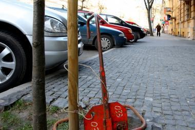 Kuo gali baigtis "Automobilių stovėjimo aikštelių" reorganizacija?