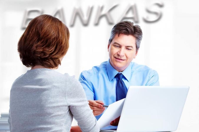 Banke – keista                   apklausa