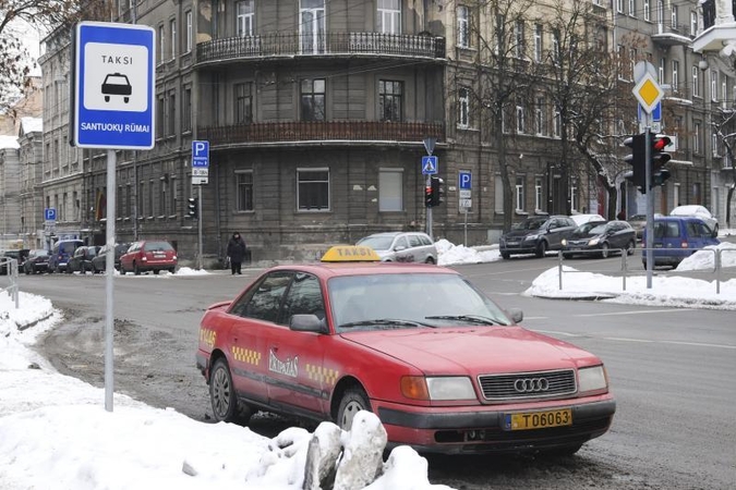 Verslininkai į kuriamą savivaldybės taksi žiūri kreivai