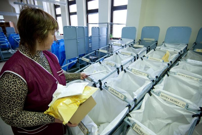 „Lietuvos paštas“ laiškus rūšiuos                     Kaune
