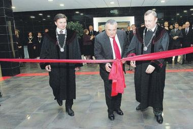 Nauji Temidės rūmai