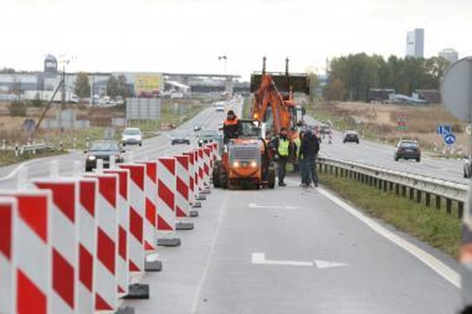 Dėl posūkių kovos automobilių pikete