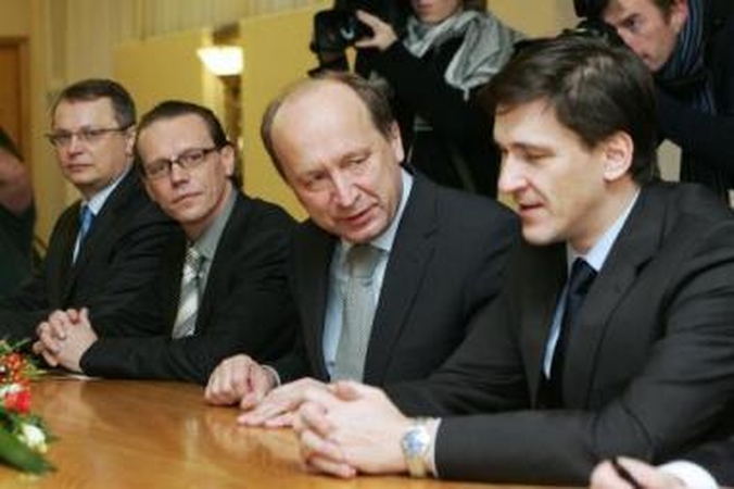Nebebus: Ūkio ministerija iš Vyriausybės programos pasiūlė išbraukti fizinių asmenų bankroto įstatymo projektą.