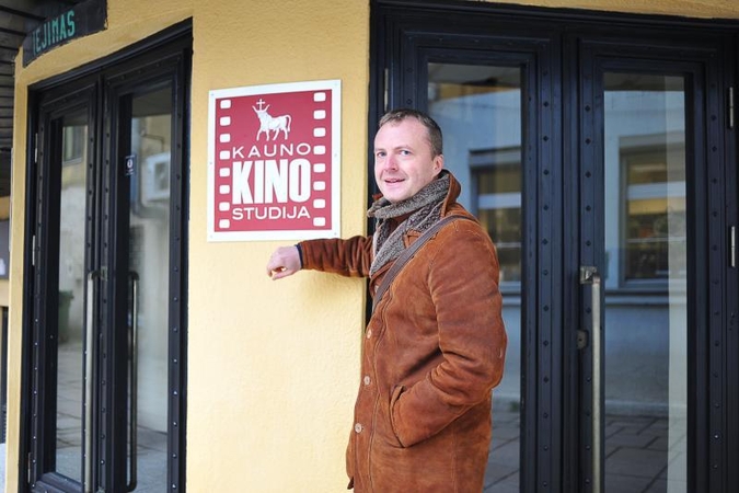 Kas sieja „Respublikos“ ir Kino studijos vaiduoklius?