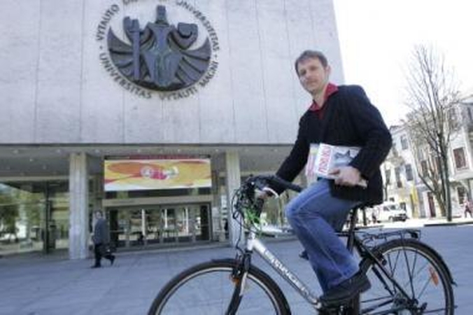 Kritiškas: pro VDU kone kasdien pravažiuojantis S.Ridzevičius nesigaili pasirinkęs šią aukštąją mokyklą, tačiau antrą kartą nenorėtų "atpasakojimo žanro" studijų.