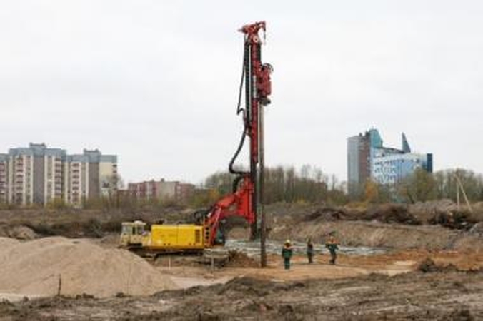 Eiliškumas: kol kas didžiausias dėmesys skiriamas požeminiams Klaipėdos arenos statybų darbams.