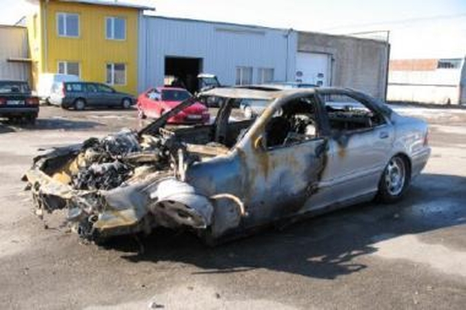 Mantra: tipiška sudegusio automobilininko ataskaita: "Važiavau, pajutau dūmų kvapą, nieko negalėjau padaryti..."