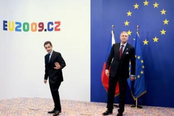 ES ieško išeities