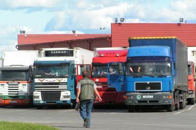 Schema: transporto įmonėse tikina, kad baltarusiai tik nuomoja jų automobilius.