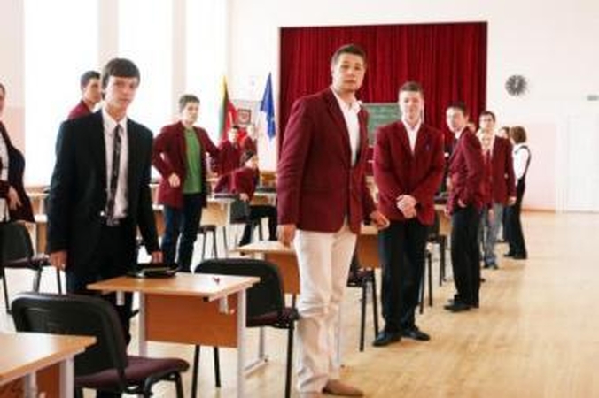 Atokvėpis: po pirmos egzamino dalies abiturientai turėjo pusvalandžio pertrauką.