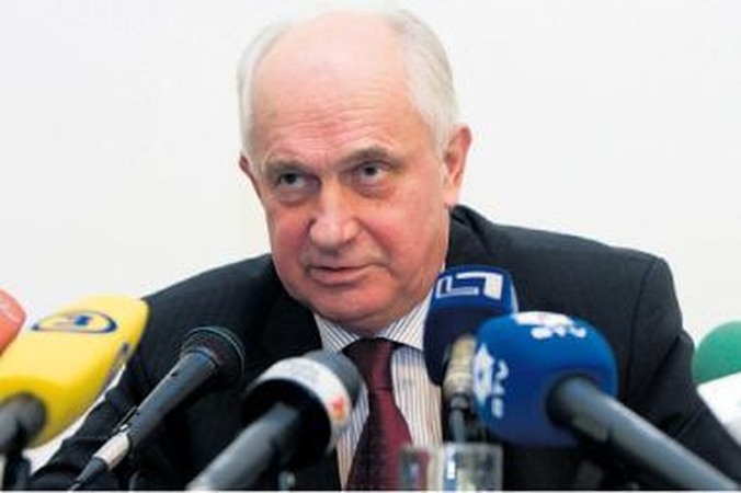 Latviams perėmus "Parexą", sunerimo ir lietuviai