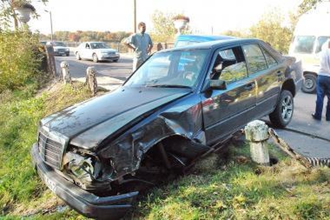 Realybė: spėjama, kad draudikų paslaugos galėtų gerokai atpigti, jei pavyktų pažaboti nesąžiningus veikėjus.