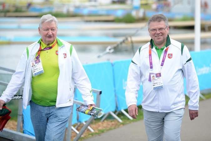 A.Poviliūną nuo vienatvės gydė darbas. Kas gydys dabar?