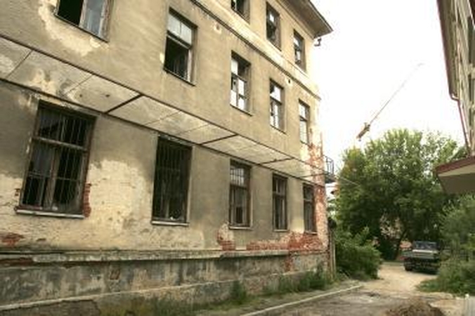 Įstrigo: savivaldybė neturi lėšų buvusios žydų ligoninės pastatui suremontuoti, o pasirengimas privatizavimui stringa.