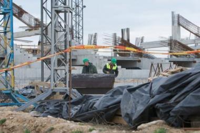 Realybė: turimų lėšų šiemet pakaks tik konservuoti tik dalį stadiono.
