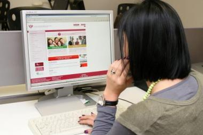 Informacija: dalis gyventojų dar nežino, kad norint gauti ligos ar motinystės pašalpą nepakanka e. nedarbingumo pažymėjimo, "Sodrai" reikia pateikti dar ir prašymą dėl išmokos skyrimo.