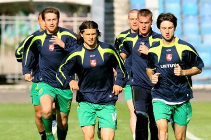 Paskelbti Lietuvos futbolo rinktinės kandidatai