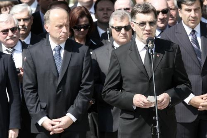 Vienas kalbėjo, kiti negirdėjo