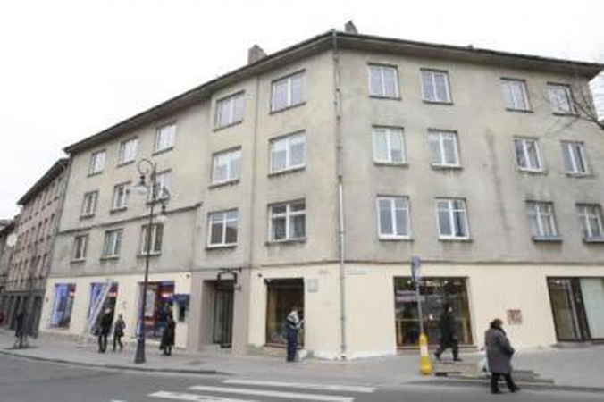Fasadams dažų nebus