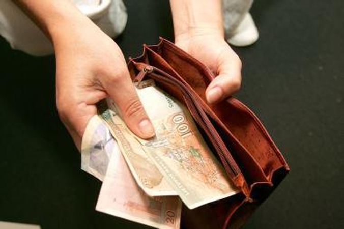Pajamos: TVF siūlo apmokestinti ir pensijas, tačiau mažas išmokas gaunantiems pensininkams būtų taikomas nulinis tarifas.