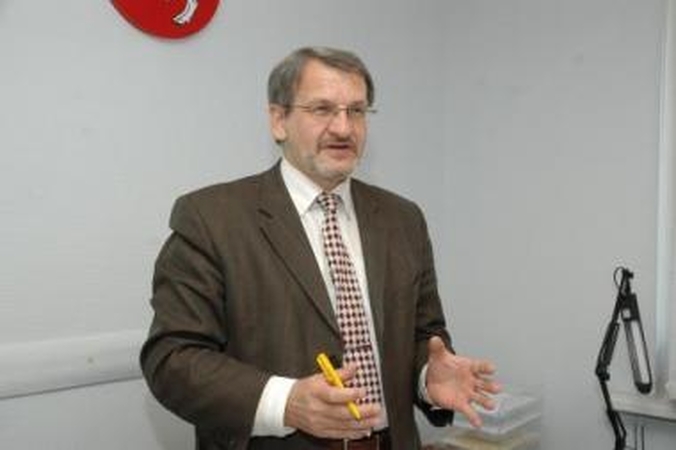 Klerkus pradžiugino didesnės algos