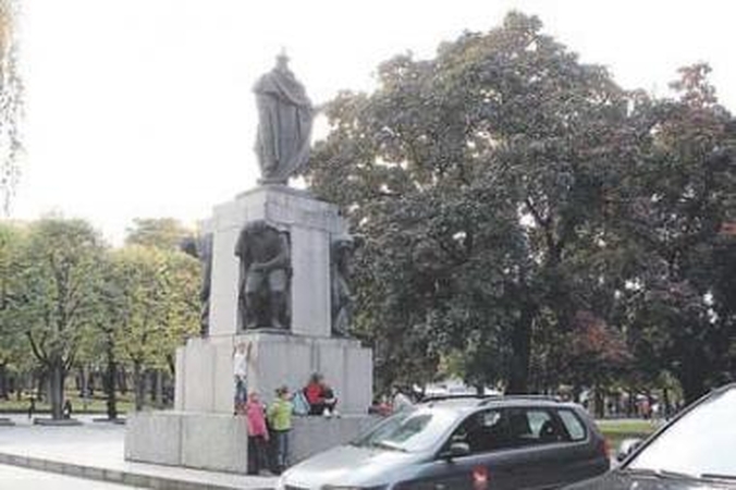 Kunigaikštis saugo automobilius