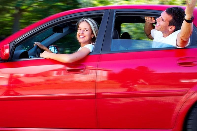 Vasaros atmintinė vairuotojui: kaip pasirūpinti automobiliu?