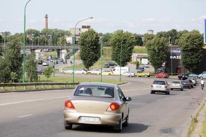 Sužibo pusmetį mirksėjęs šviesoforas