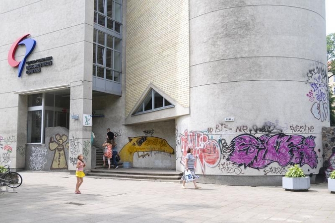 Pastatų savininkai privalo uždažyti tepliones, kitaip mokės baudas