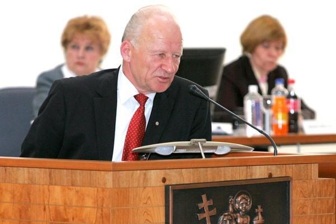 Meras – vėl taikinys