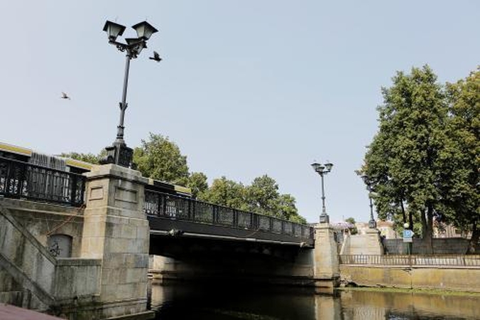Bandymas pakelti tiltą patyrė fiasko