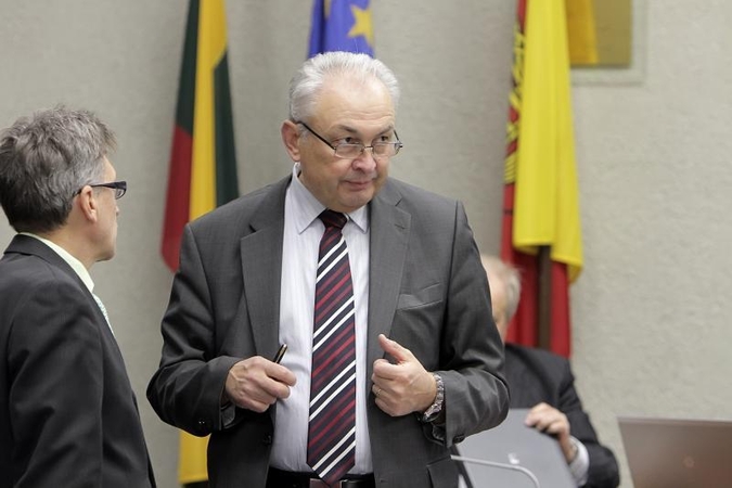 Dėl pareigų uoste B.Petrauskas nori pereiti į kitą partiją?