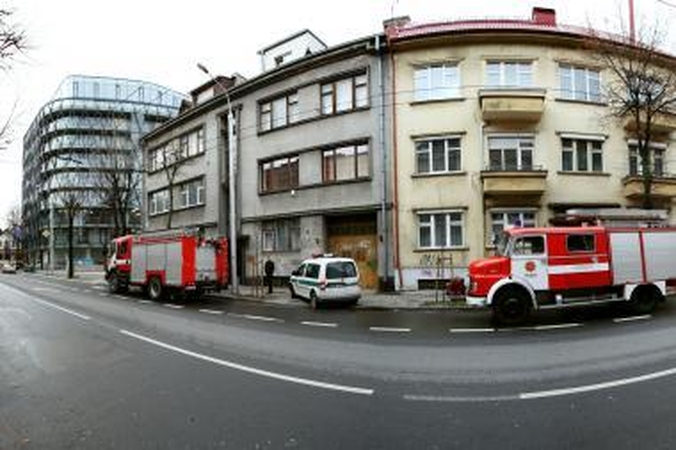 Siuntinyje antstoliui – įtartinas dvokas