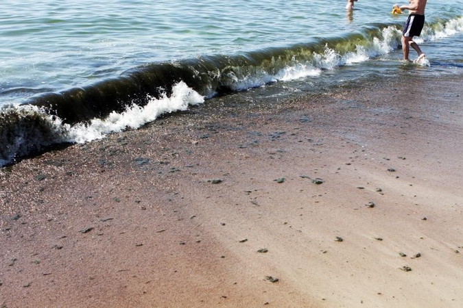 Po maudynių jūroje – ištinusi ranka  