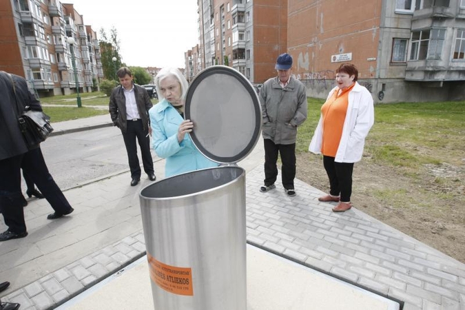 Brožynų gatvėje – pirmas požeminis konteineris