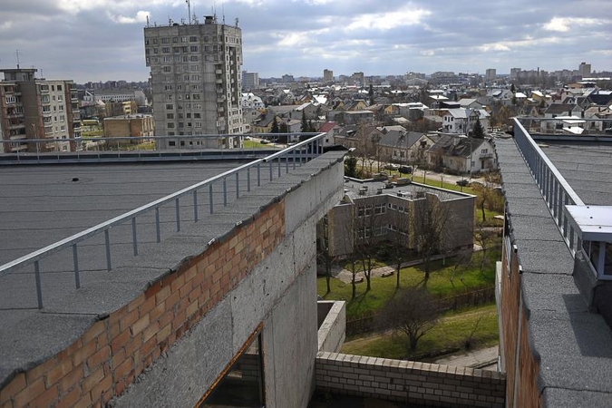 Daugiabučio griaučiai virto pavojingų pramogų vieta