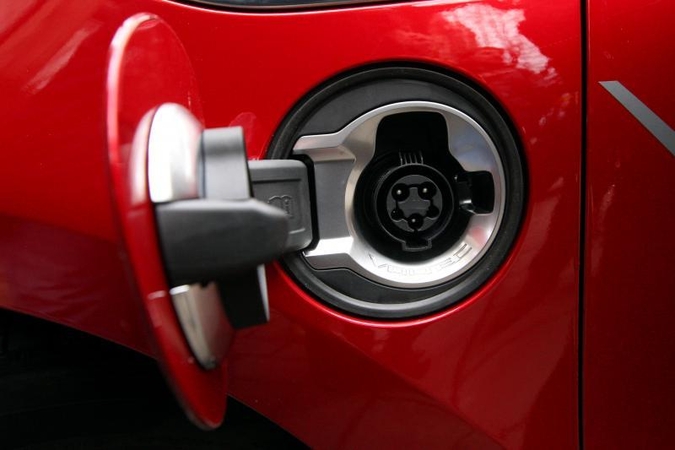Po Kauno rajoną važinės elektromobiliu  