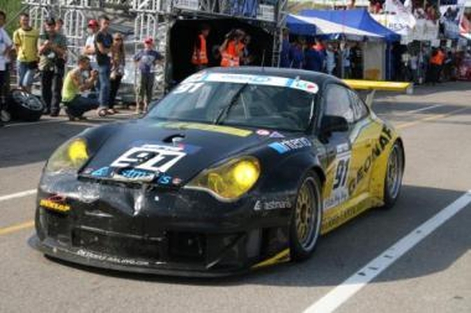 Favoritai: realiausiais pretendentais į nugalėtojus laikoma komanda "Oktanas Racing", startuosianti automobiliu "Porsche 997 GT3".