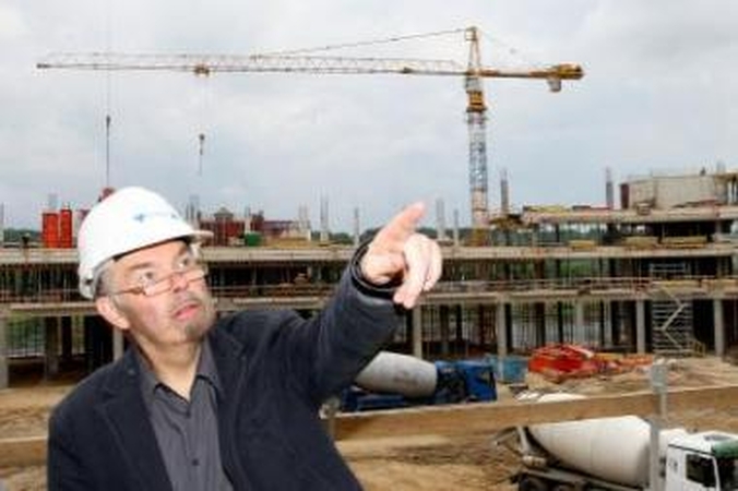 Keičiasi: rūmams kylant prabilta apie arenos pritaikymą kitoms reikmėms.