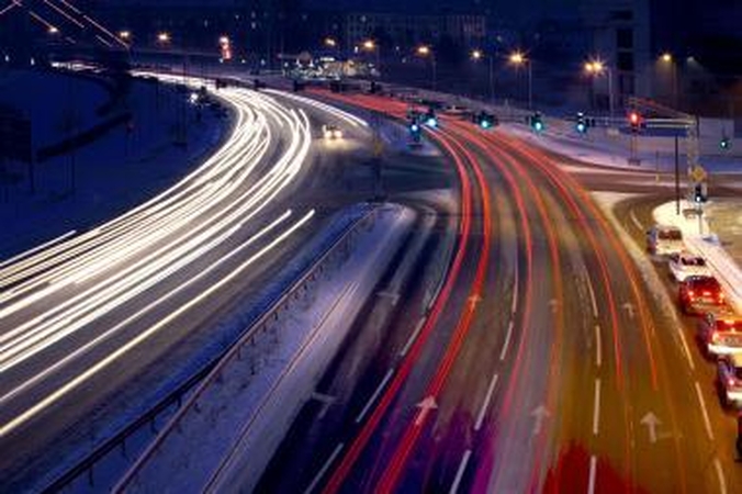 Pavojinga automobilių žibintų saviveikla