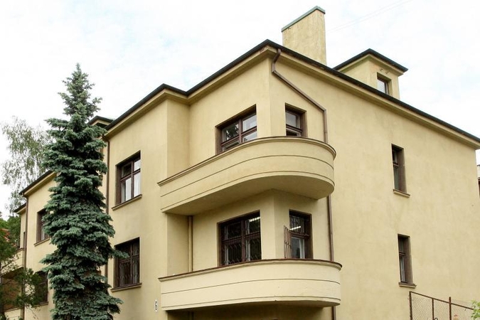 Taupyti pasišovę valdininkai persikrausto
