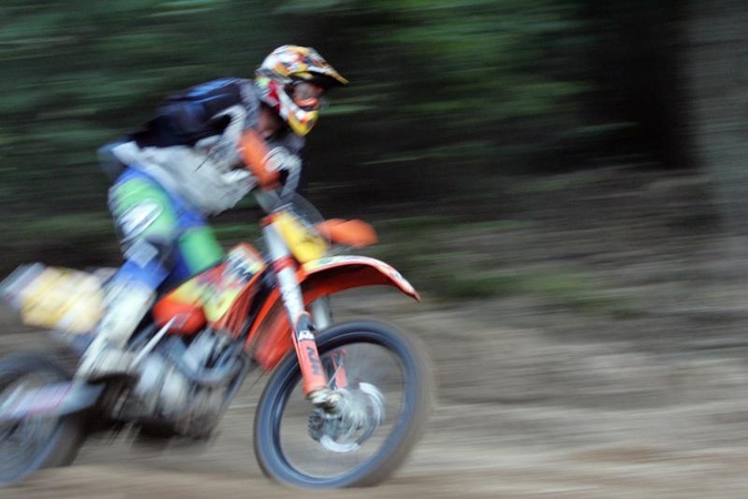 Motociklų kroso sezono naujovė: ant plieninių žirgų – merginos