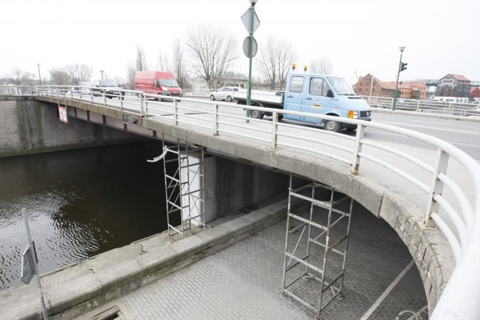Klaipėdoje gali tekti uždaryti Pilies tiltą  