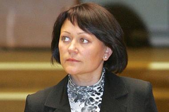 Politikų spaudimo nejuto