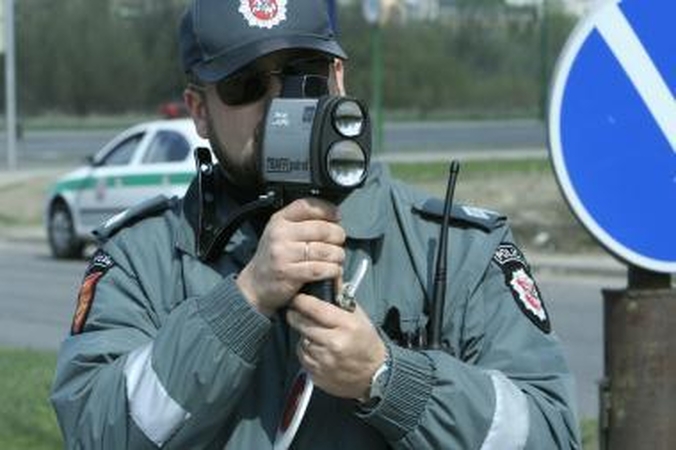 Kauniečių greičio rekordai - 106 km/val. Taikos prospektu